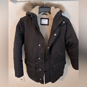 Black Sherpa Lined snow jacket with hood Gender Neutral size Large